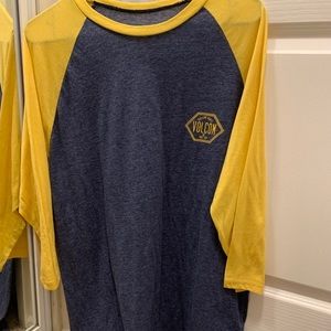 Volcom long sleeve tee gently worn